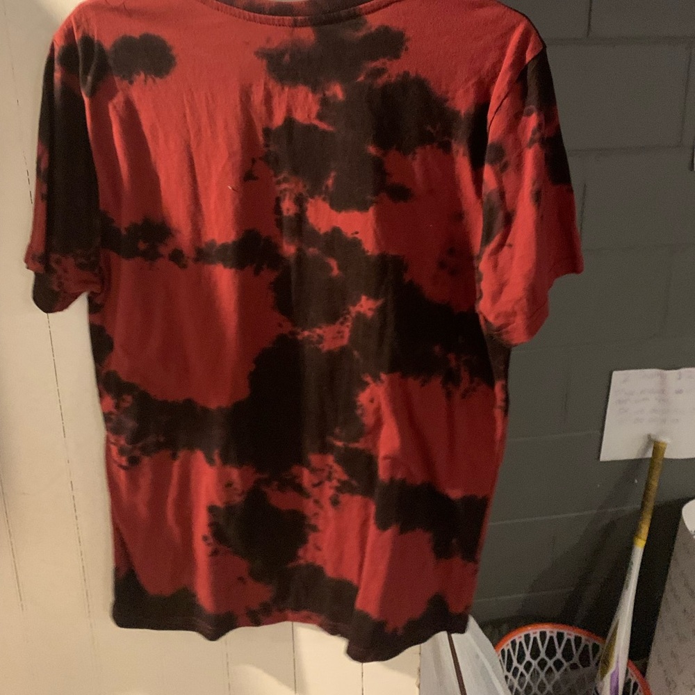 graphic t
